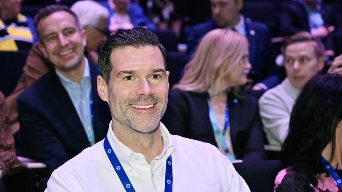 Moderate Party Proposes Sweden Contract