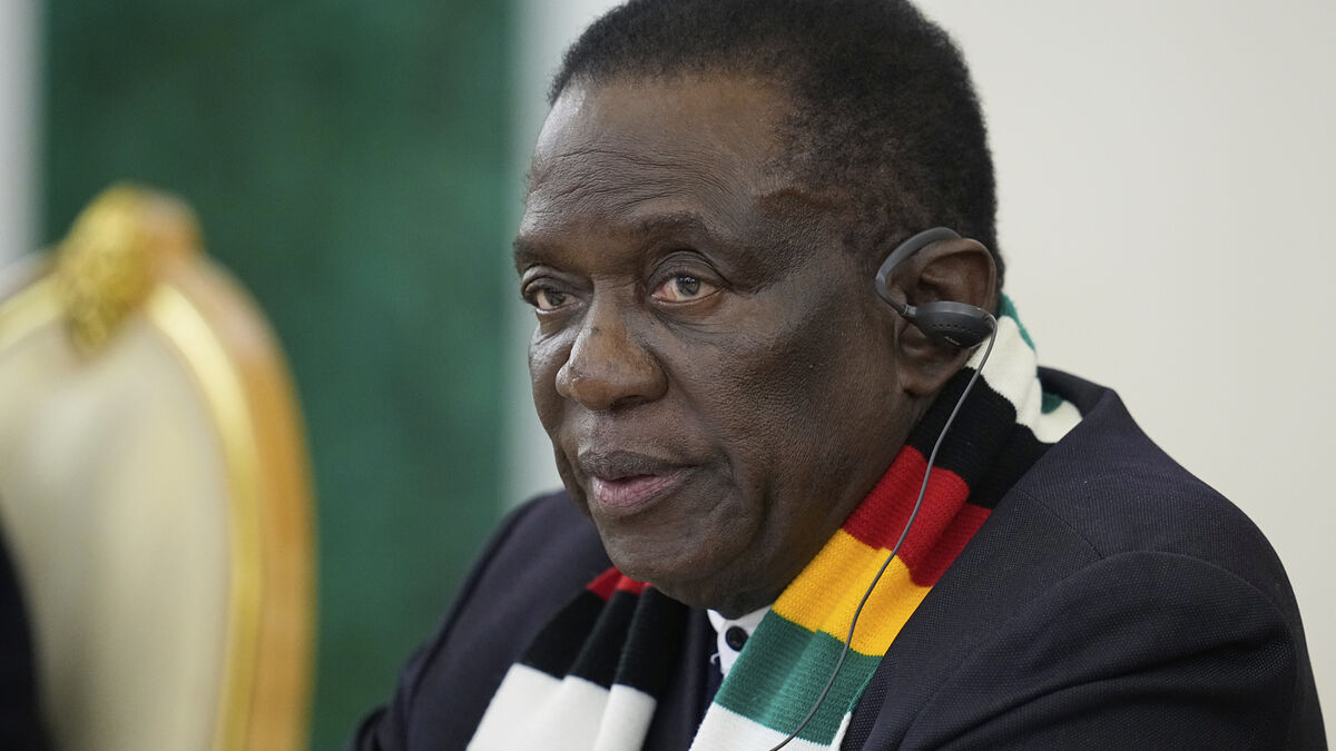 Zimbabwe’s Mnangagwa signs law extending rule until 2030