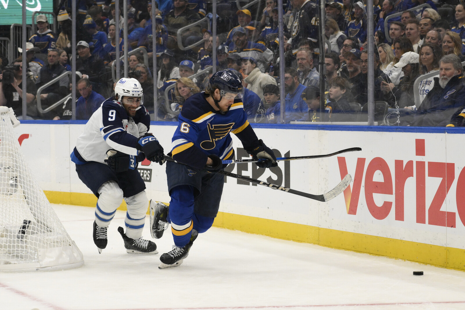 Broberg Shines as St Louis Stays in Stanley Cup Playoff Race