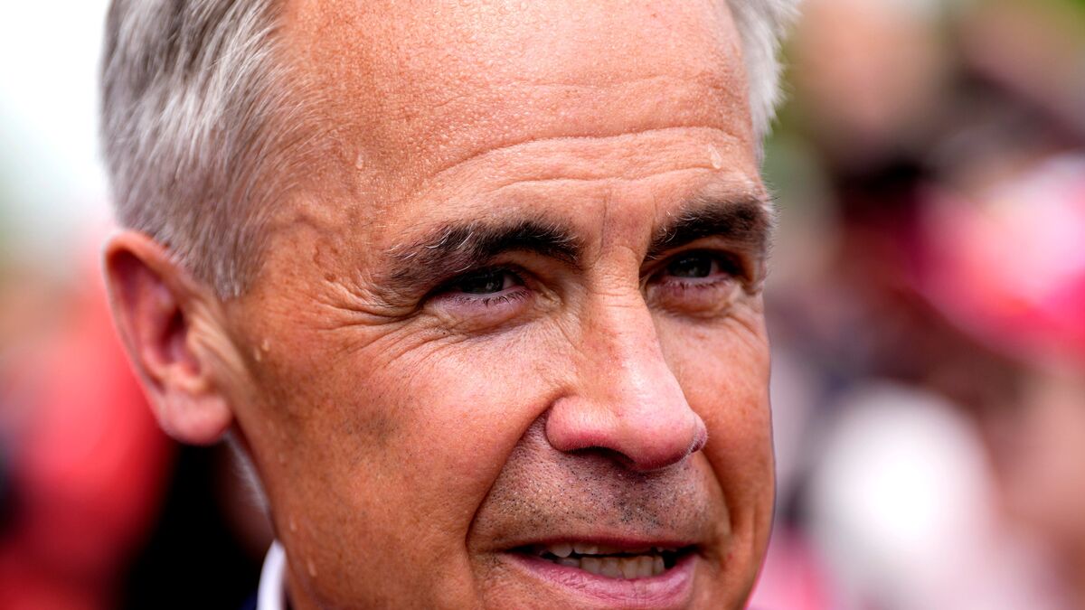 Canada signs deal to build major oil pipeline to Pacific coast