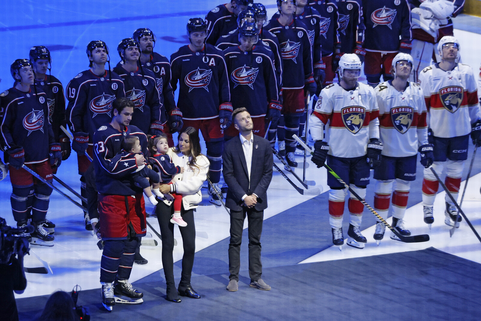 The audience sang for the deceased NHL star's son