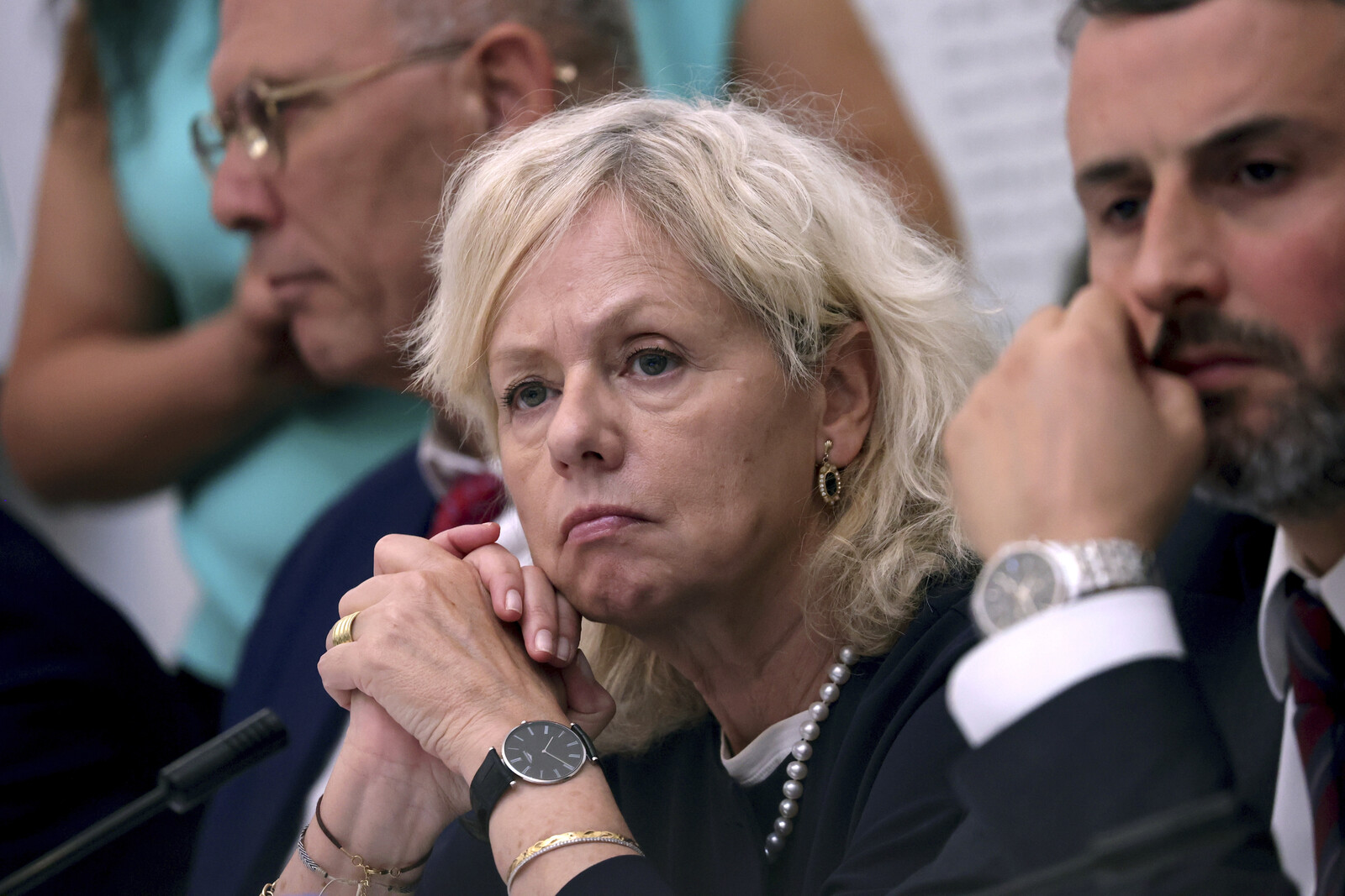 Israel's Cabinet Votes No Confidence