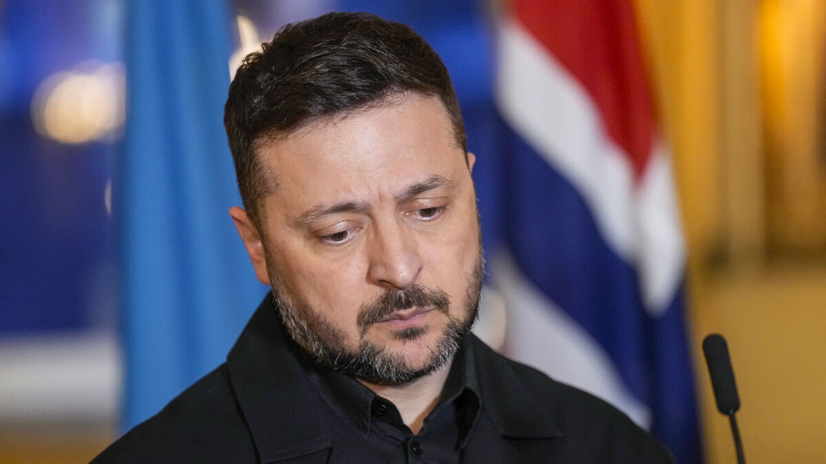 Air alert over Kyiv after Zelensky's warning