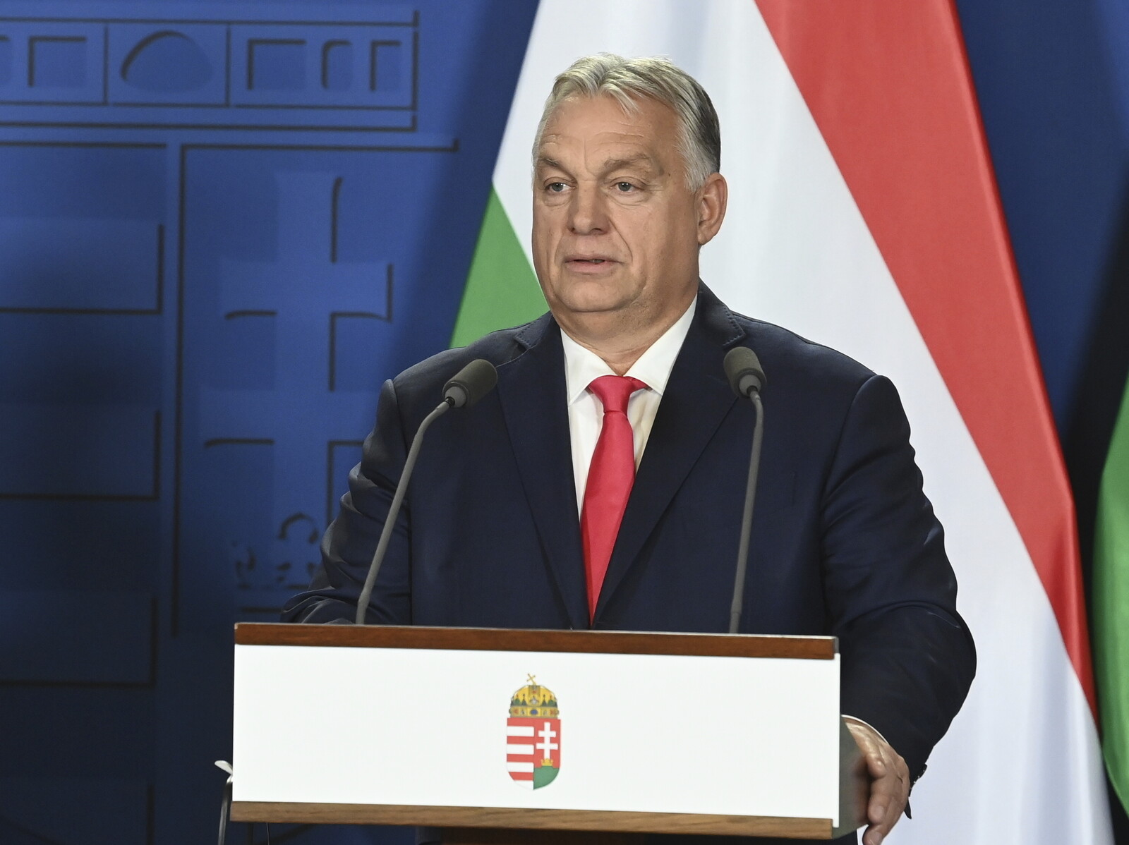 Orbán defies ICC – invites