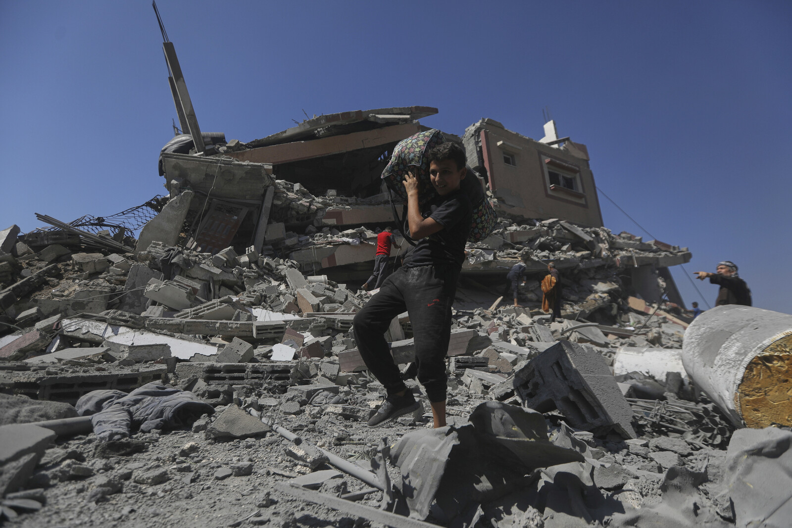 Germany, France, UK Urge Israel
