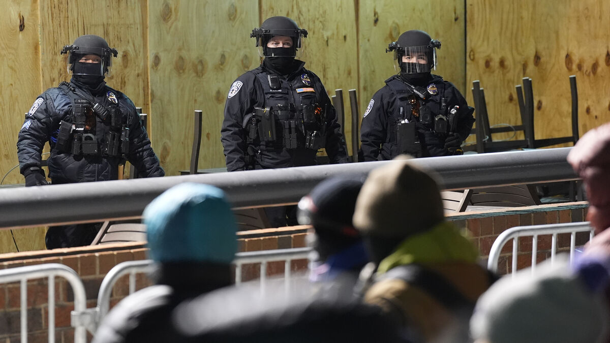 Border Patrol and ICE officers