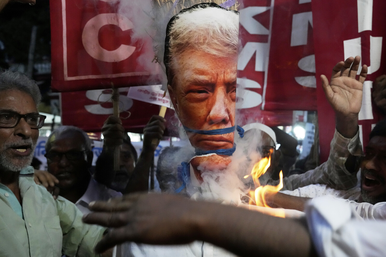 Trump's 50% Tariffs on India Now in Effect Amid Trade Tensions