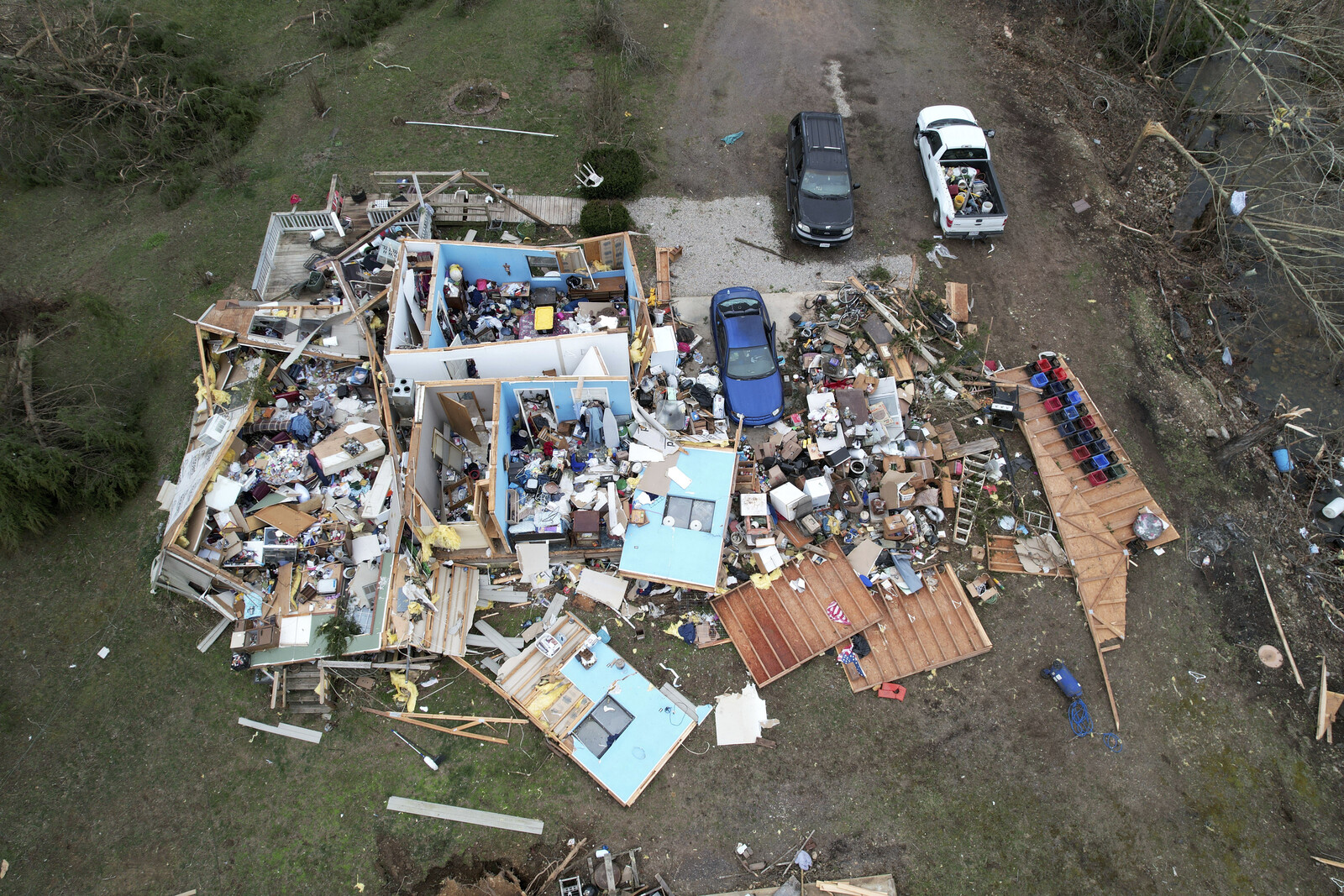Death toll rises after severe weather in the USA