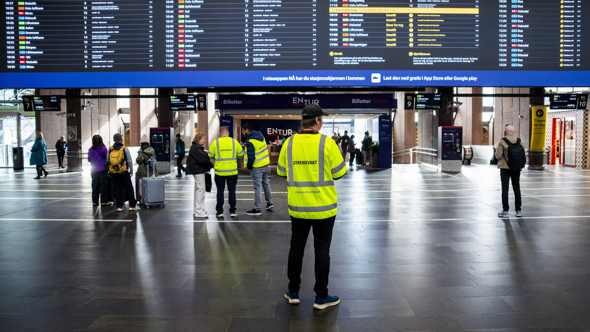 250 train departures canceled as