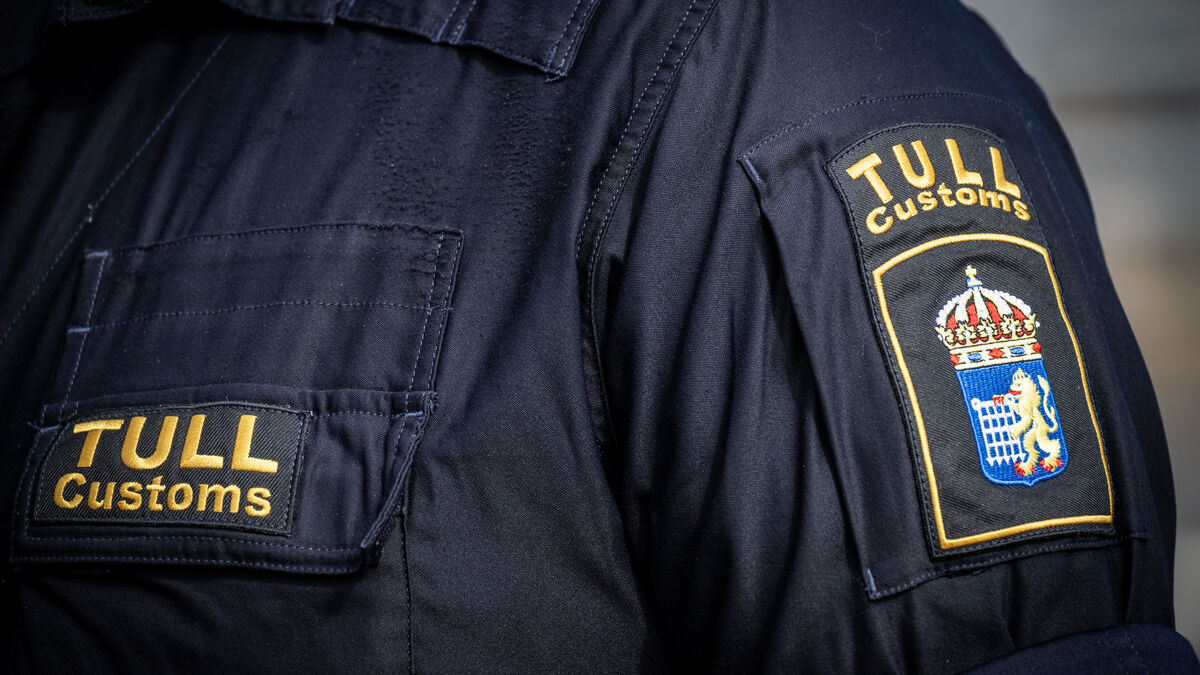 Two men charged after 246 kilos of cannabis resin were smuggled in sofa on Öresund Bridge