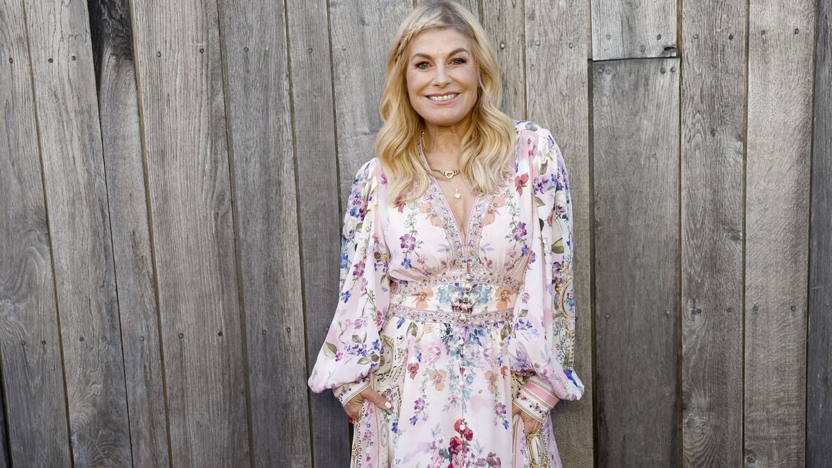 Pernilla Wahlgren to continue hosting Allsång på Skansen next year