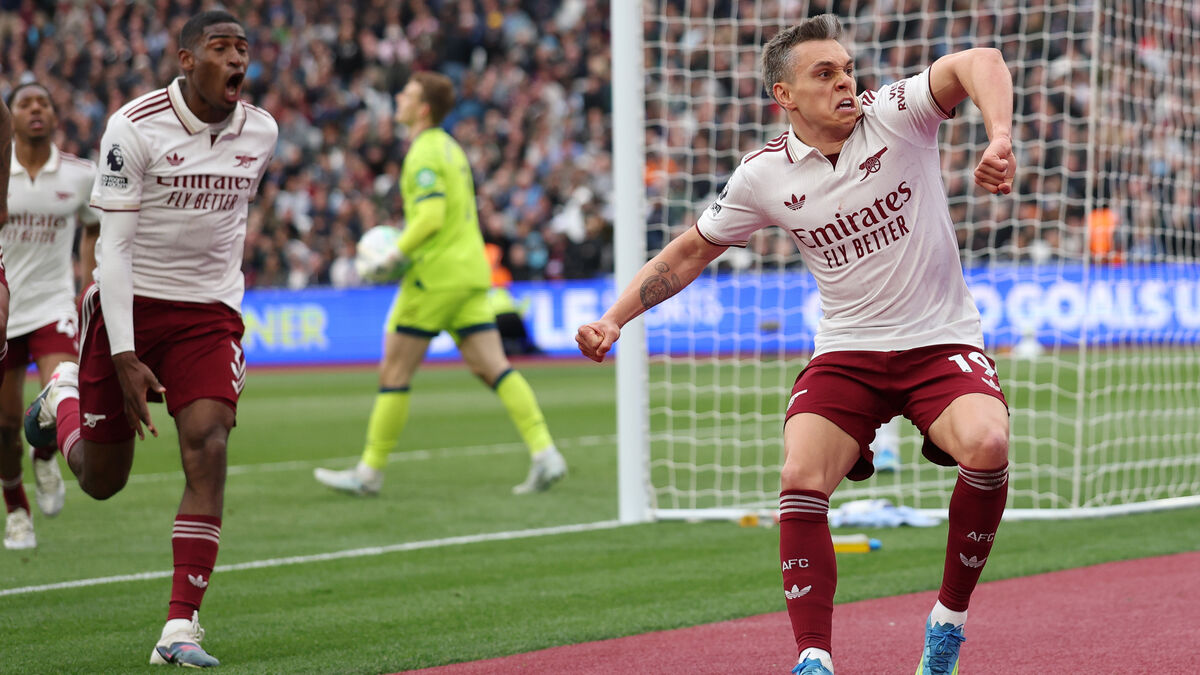 Arsenal have title in their own hands for first time in 22 years after West Ham win