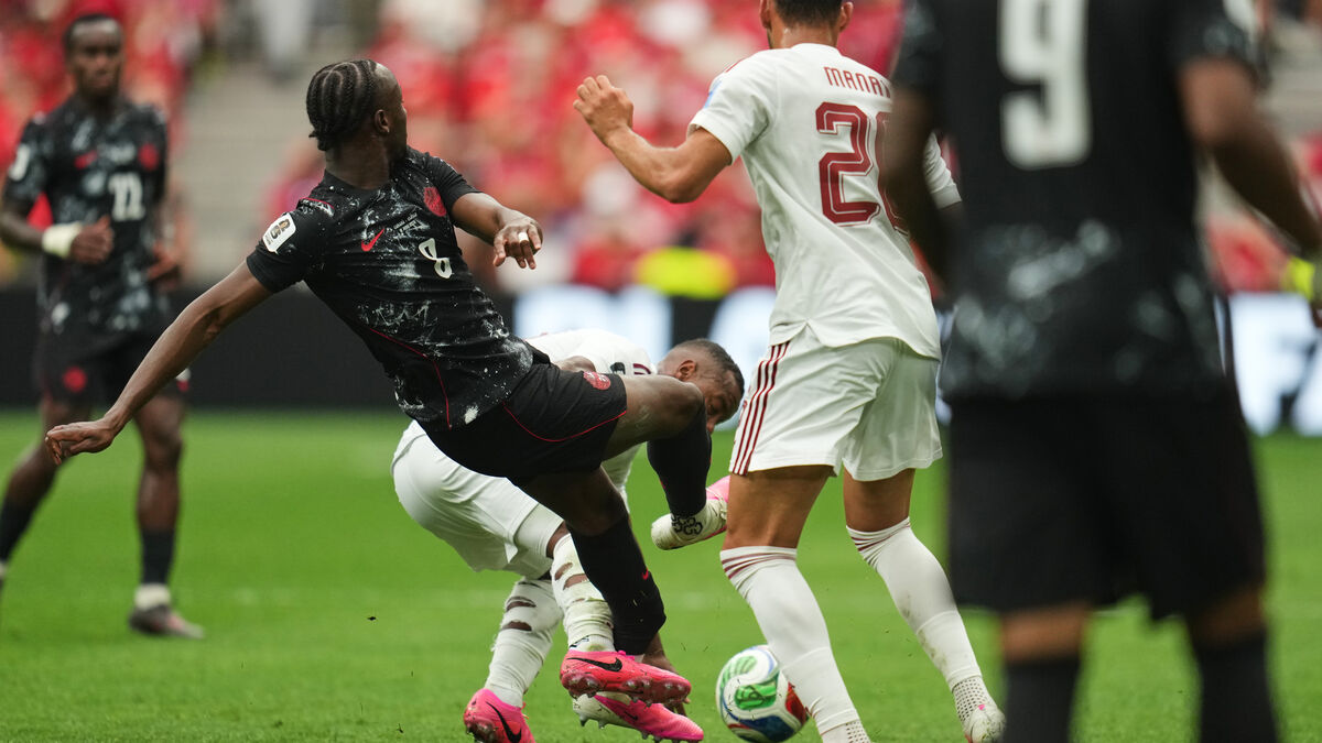 Qatar's Assim Madibo suspended for rest of World Cup after breaking Ismael Koné's leg