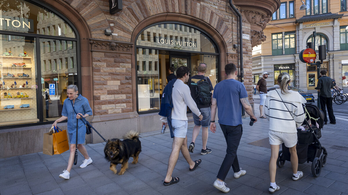 Swedish retail sales rise 1% in June, SCB says