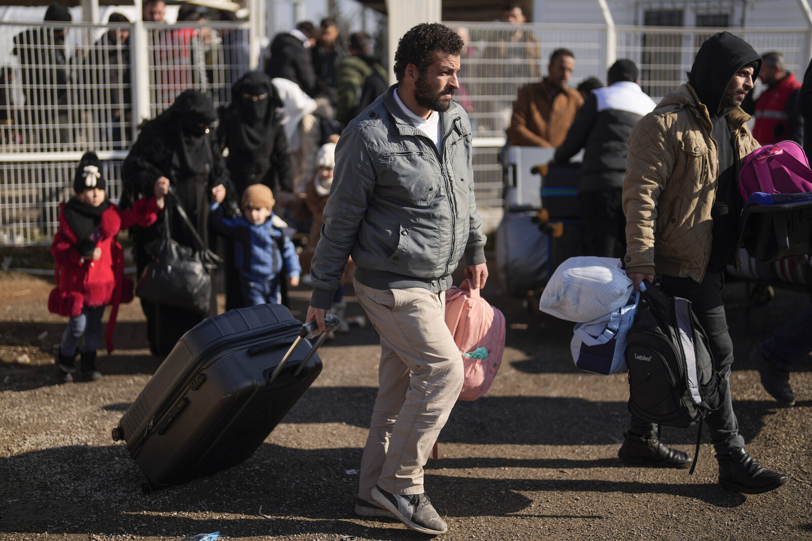 Over 400,000 Syrians Return Home