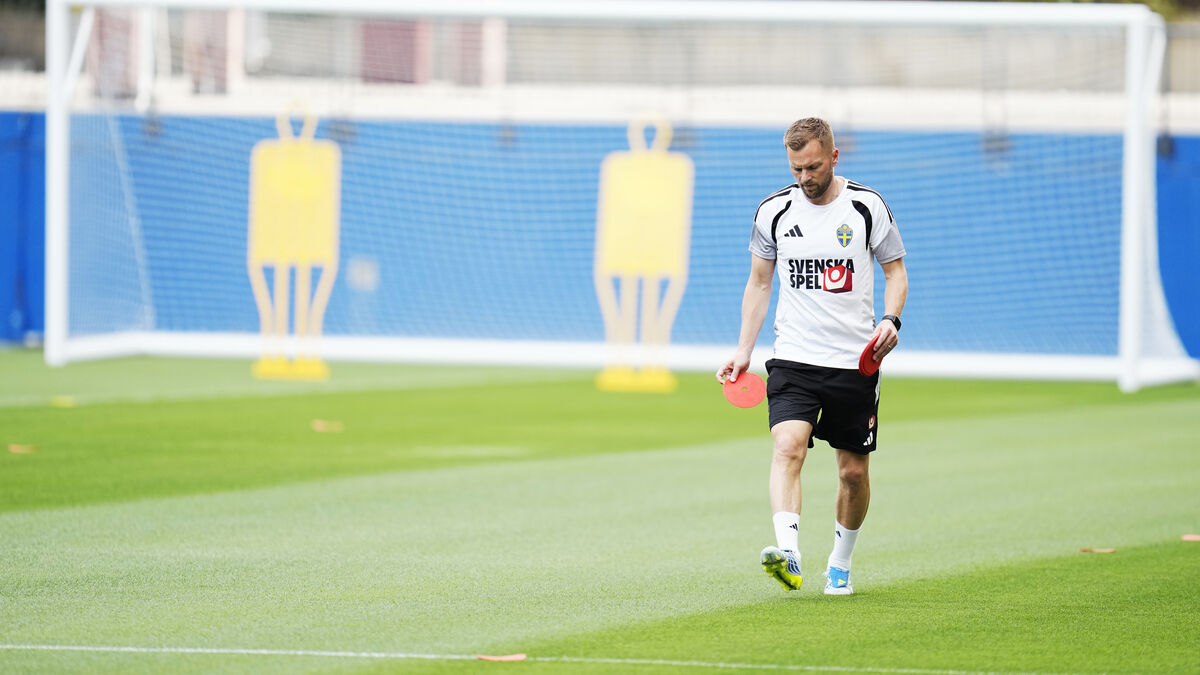 Larsson: We must have an open dialogue about the starting eleven for the World Cup opener against Tunisia