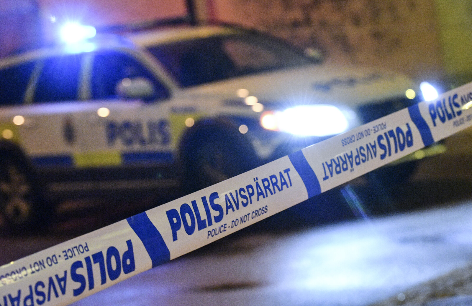 Gunfire Hits Apartment Door in Stockholm Suburb; Police Investigate
