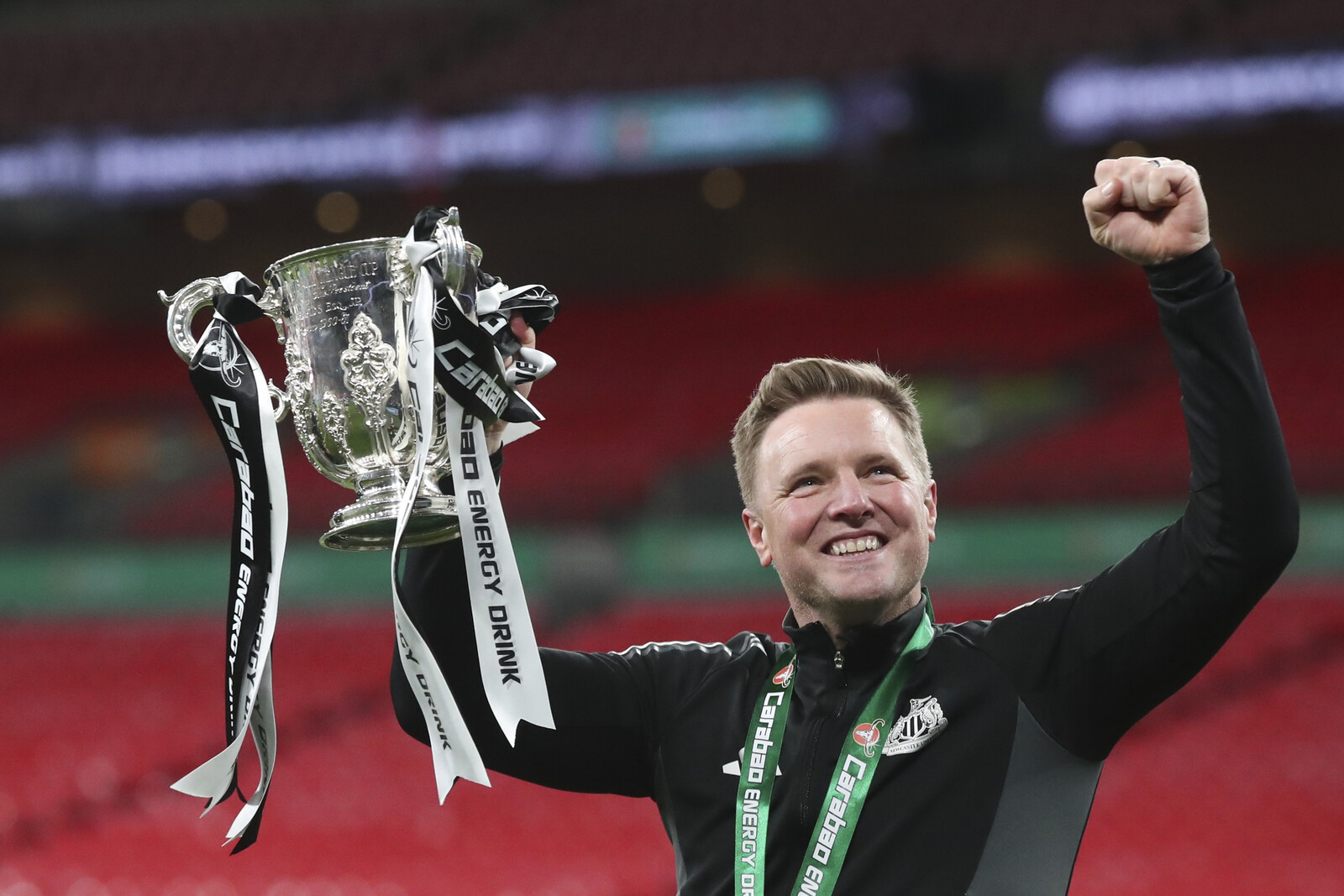 Newcastle's Eddie Howe Hospitalized with Pneumonia, Thanks Fans for Support
