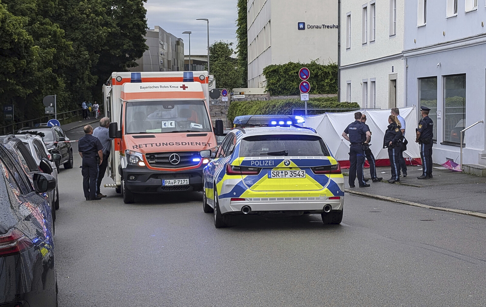 Car Hits Crowd in Passau: