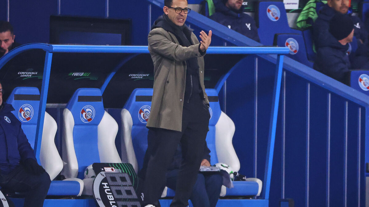 Rosenior takes over Chelsea, signs six-year deal