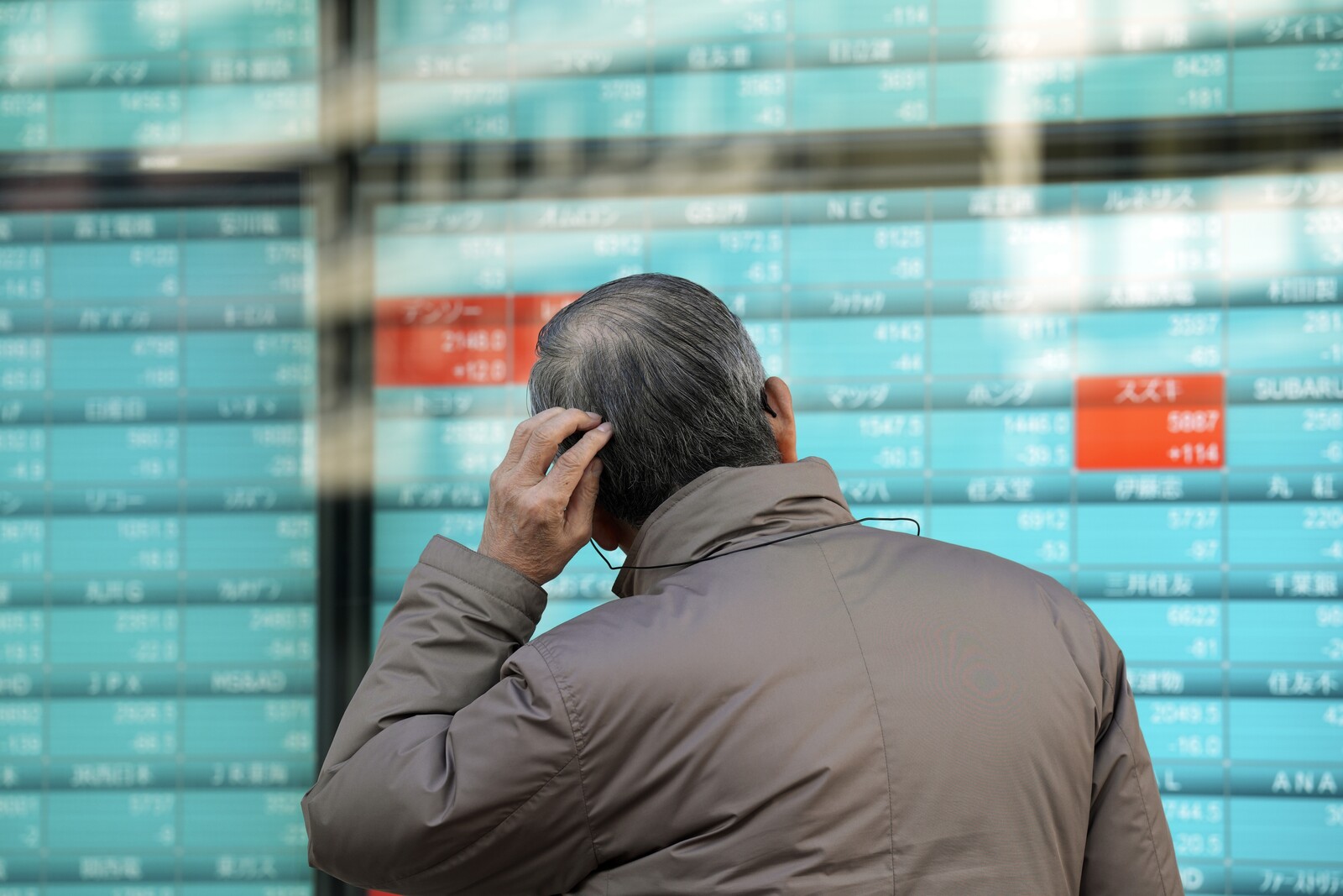Asian Stock Markets Mostly Decline in Early Tuesday Trading