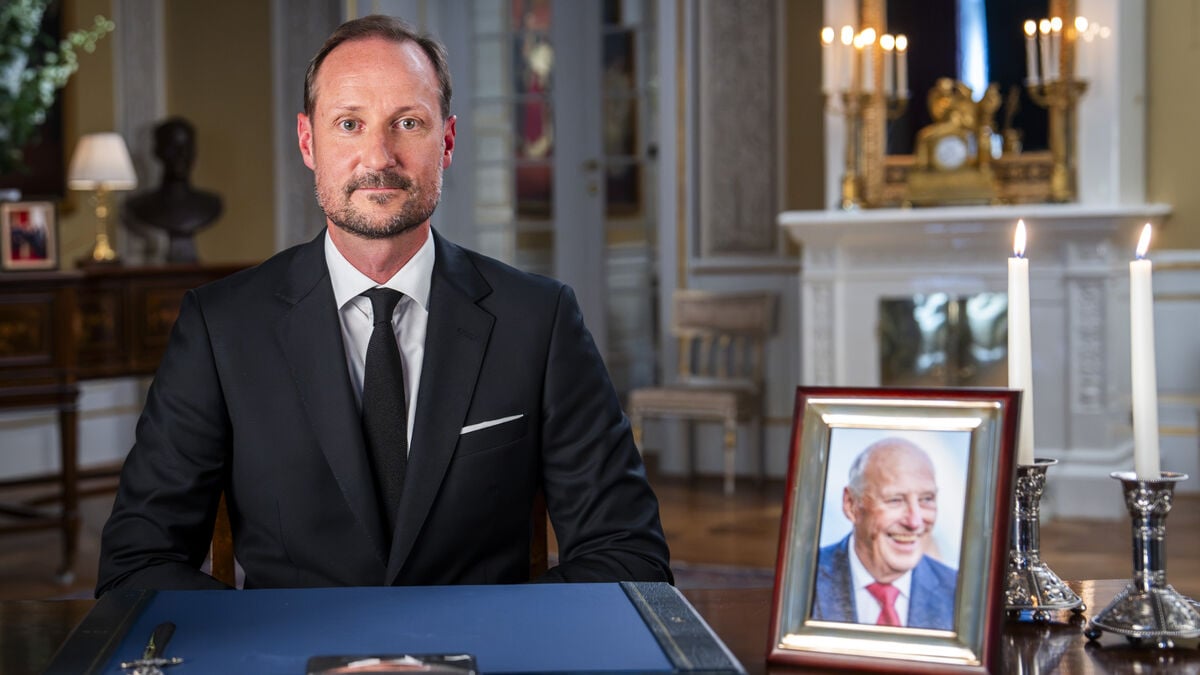 King Haakon pays tribute to his father in first national address: You were a good father
