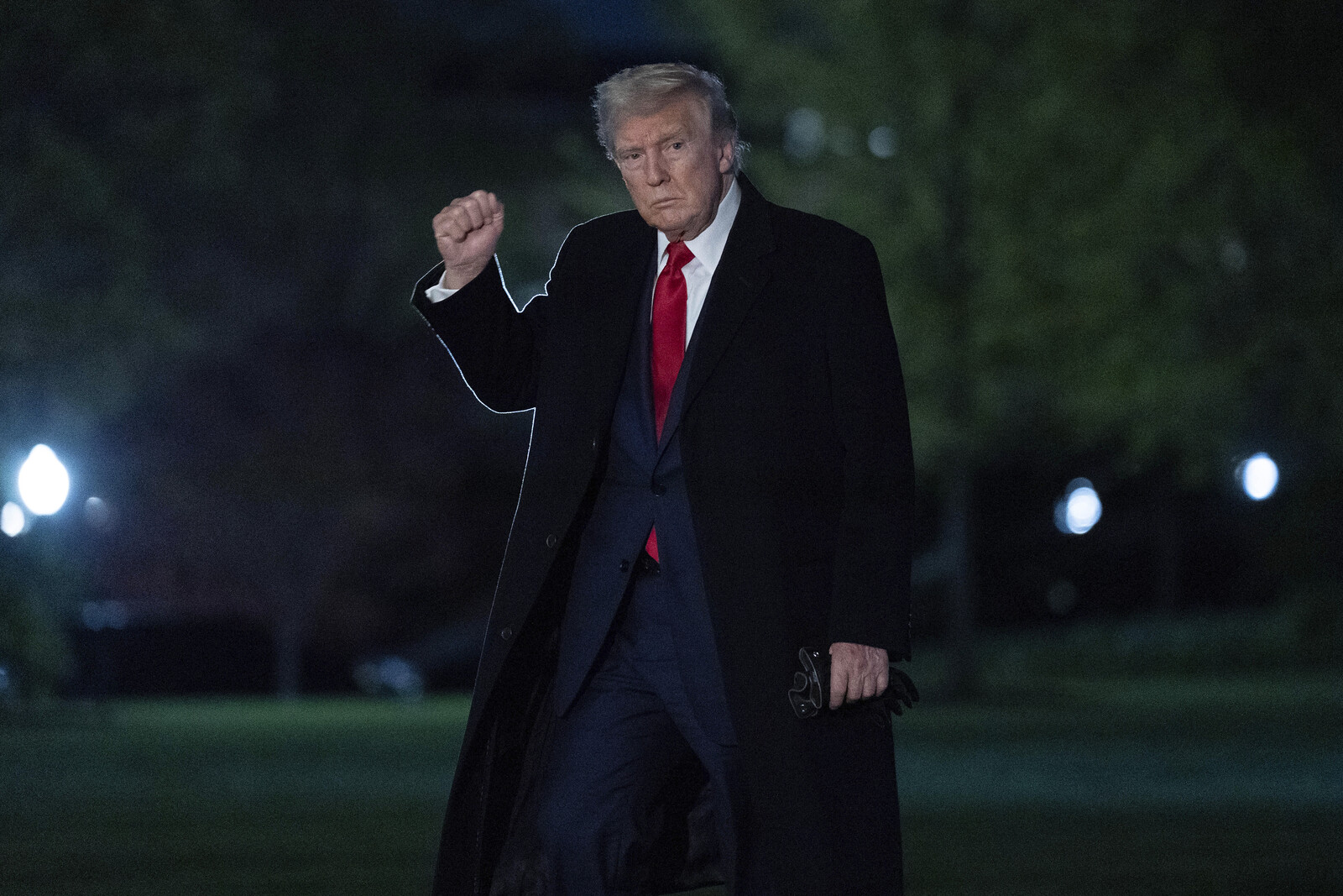Trump to Announce New Tariffs on Semiconductors and Electronics