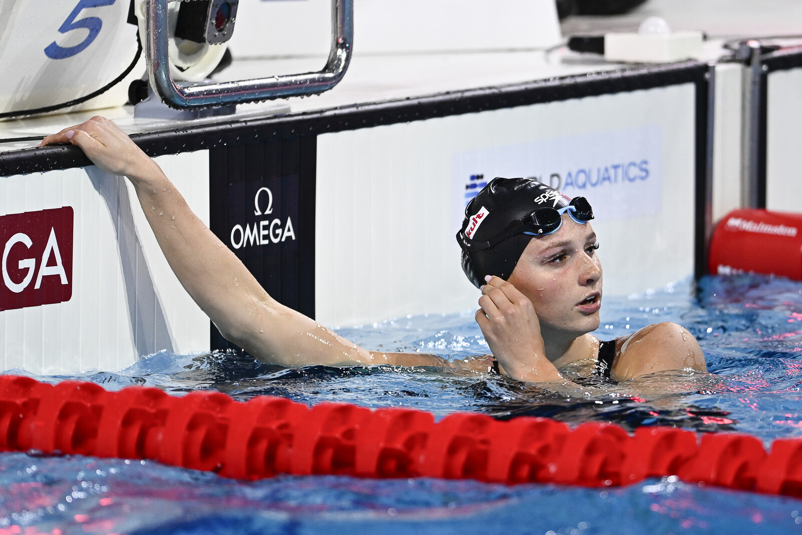 Summer McIntosh Sets New World Record in 200m Medley