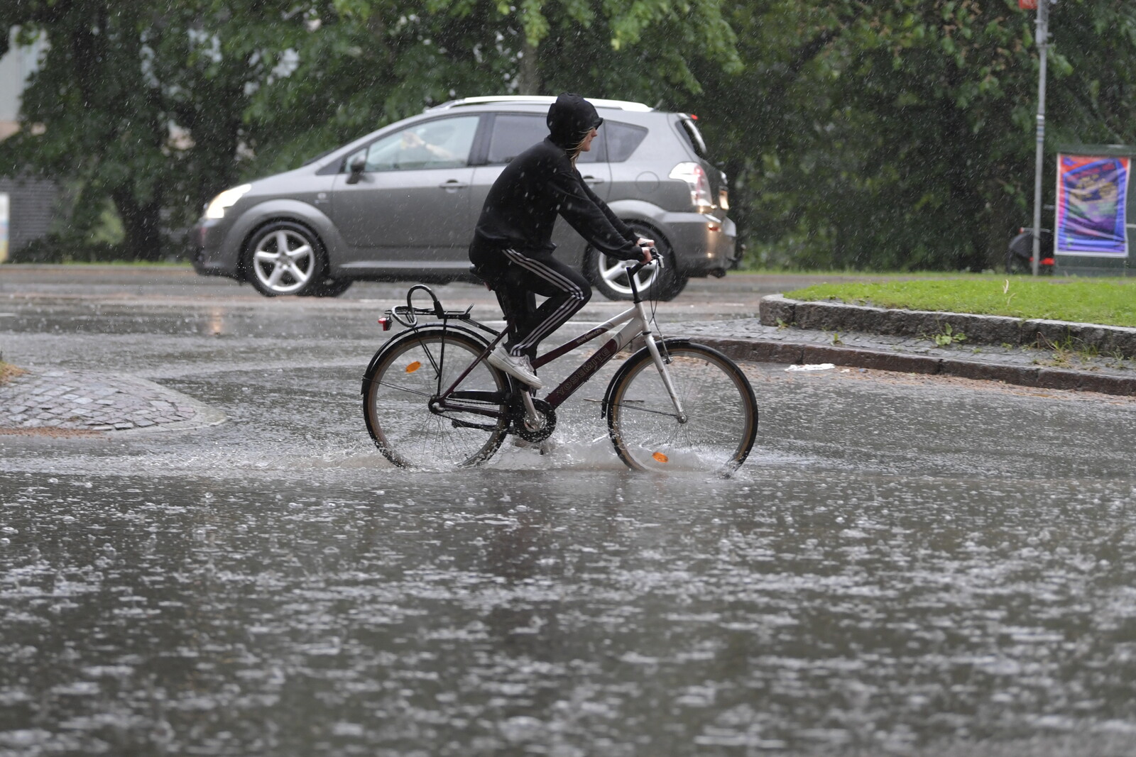 SMHI Issues Yellow Warning for Cloudburst in Västerbotten