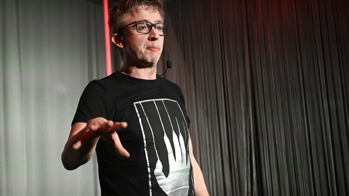 Fredrik Strage to hospital