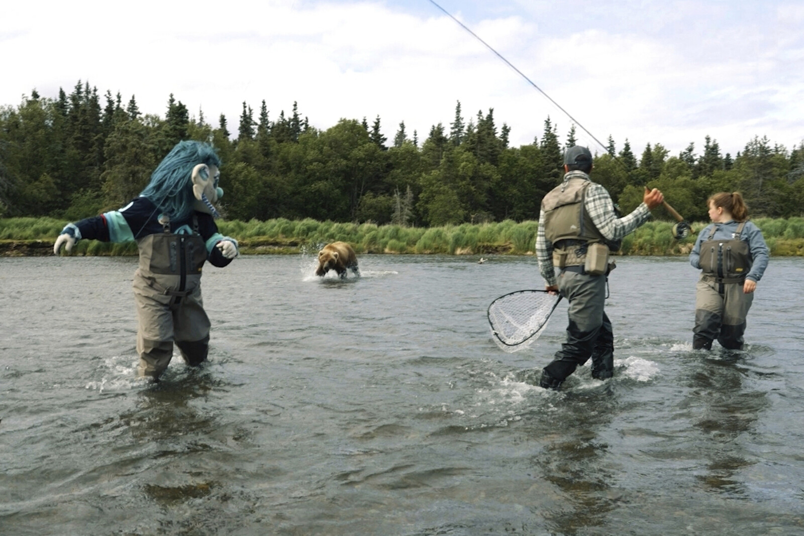 Seattle Kraken Mascot's Close Encounter with Bear in Alaska
