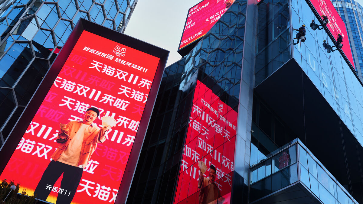 China growth slows to 4.3% in second quarter, below forecasts