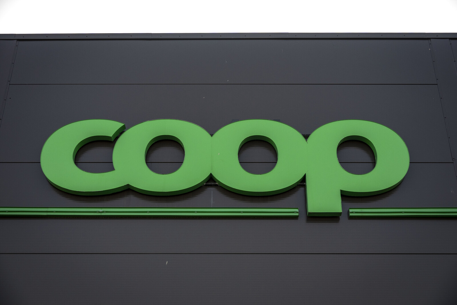 Coop Halts Mobile Scan & Pay Due to Thefts in Swedish Stores