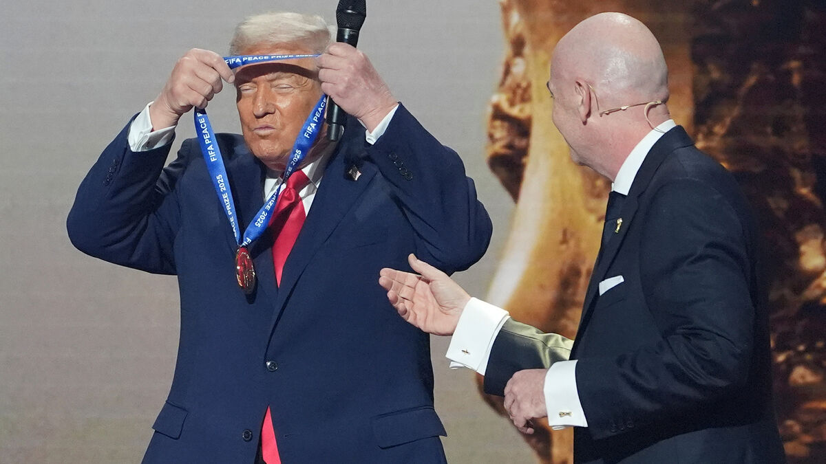 EU lawmakers call for FIFA probe into Infantino’s peace prize for Trump