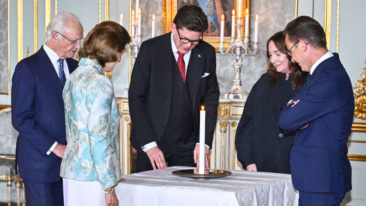 Royal couple to receive 14-kilogram brass candlestick on their golden wedding anniversary