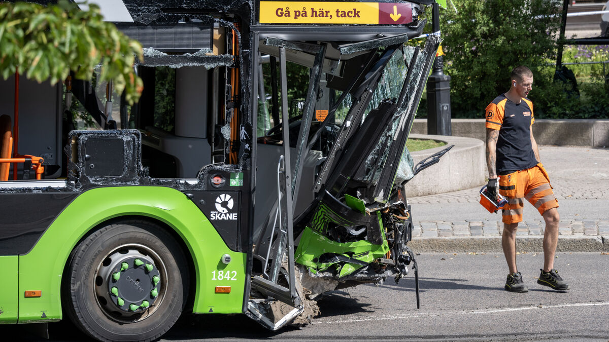 Bus driver no longer suspected of crime after crash in central Lund