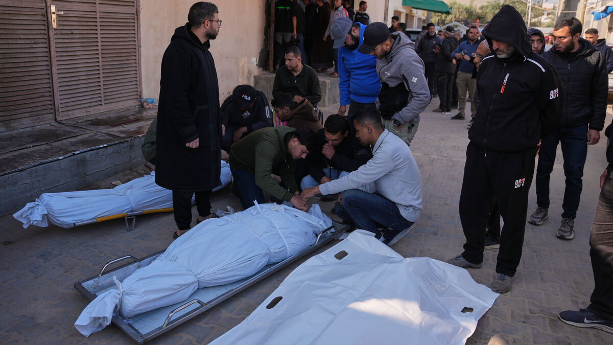 Gaza Civil Defense Says Seven