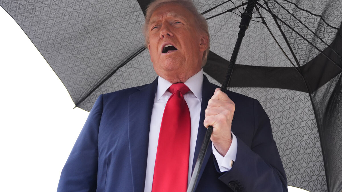 Trump Considers Sending Tomahawk Missiles
