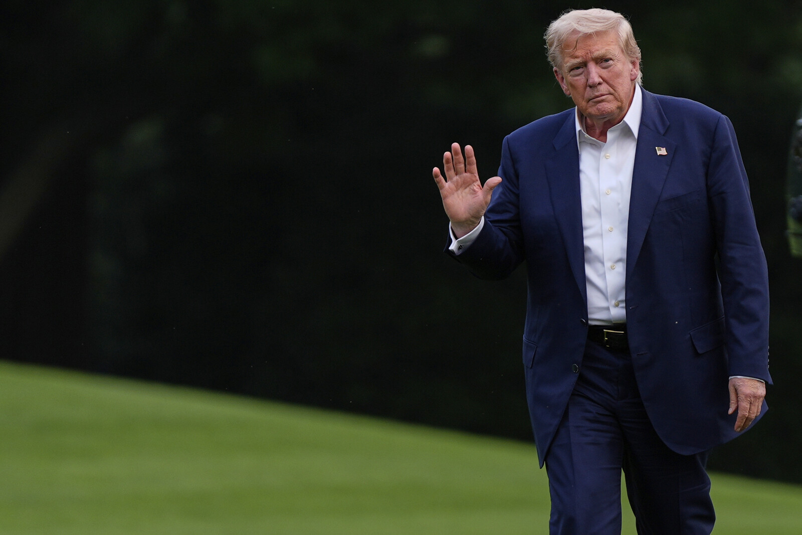Trump Warns India of 25%
