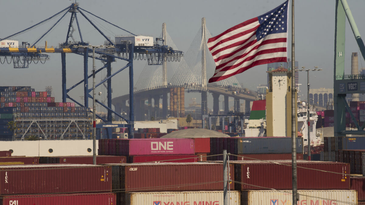 US trade deficit rises 4.4% in March to $60.3 billion