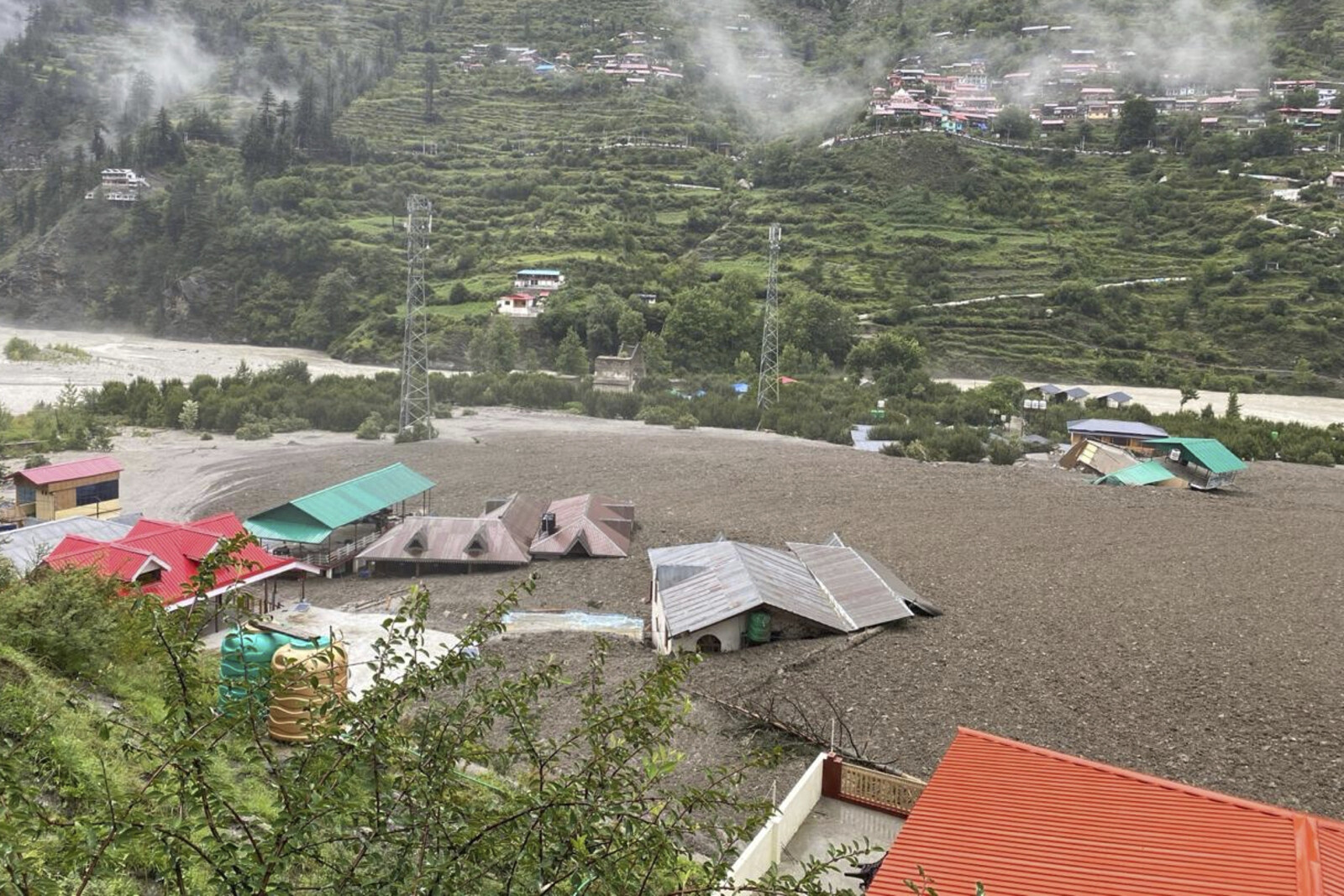 Landslide in Northern India Leaves