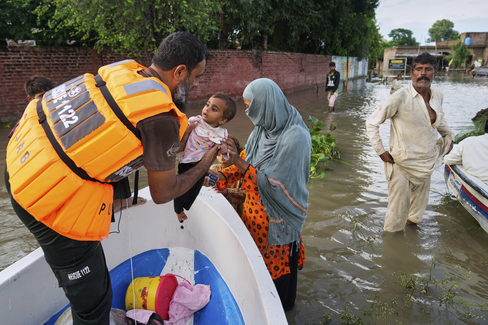 Over 170,000 Evacuated in Pakistan
