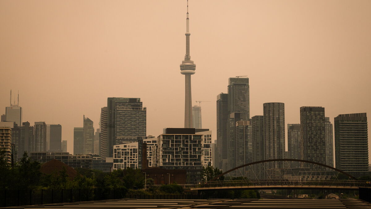 Hundreds of wildfires in Canada