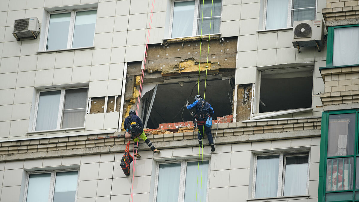 Ukrainian Drone Attack Hits Building