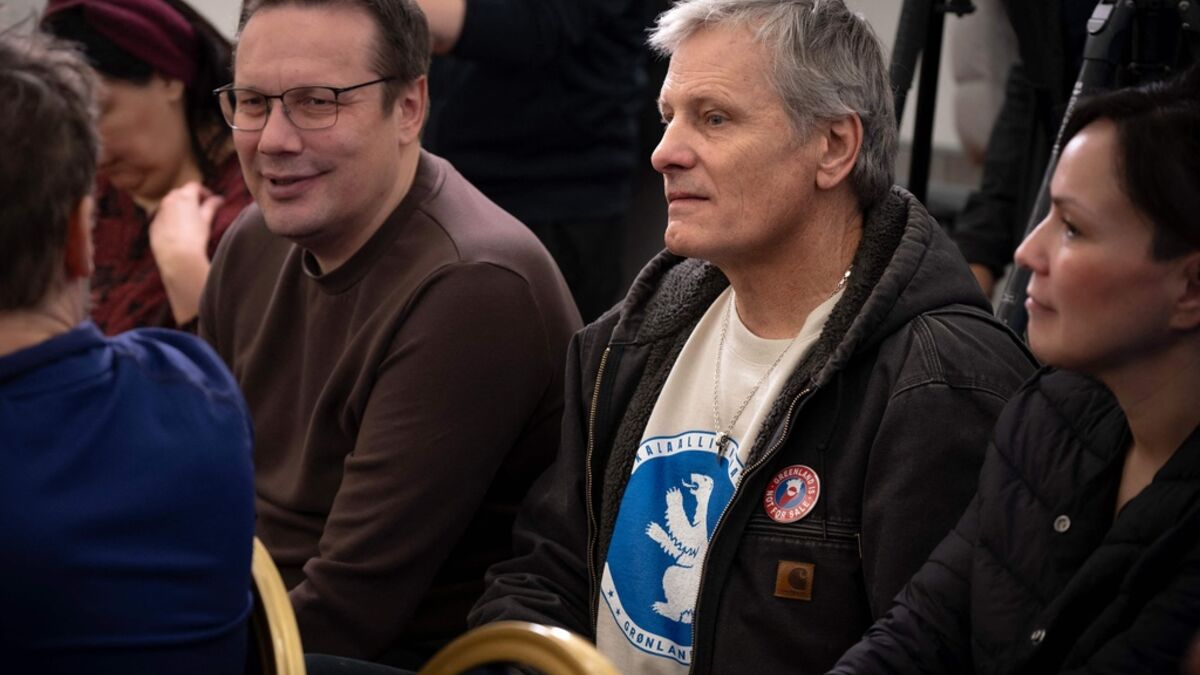Viggo Mortensen appeared at a
