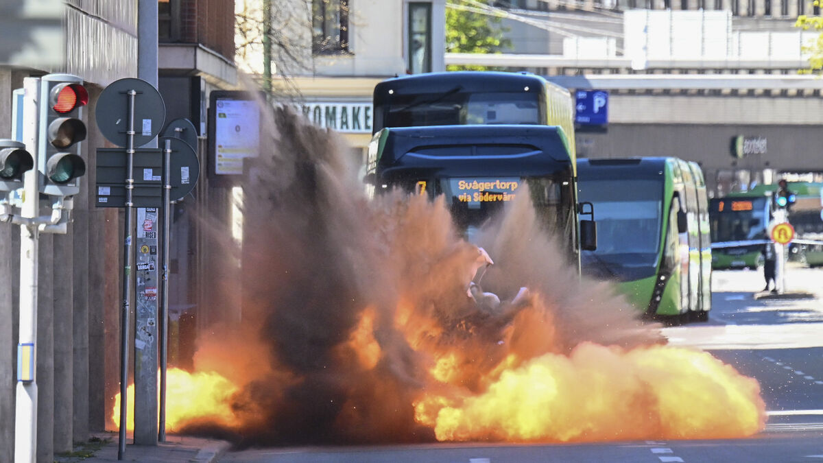 Live hand grenade in Malmö