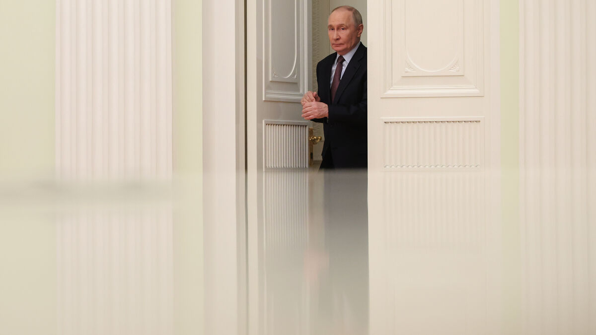 Spy leak raises questions: Should Putin be afraid of assassination or a coup?