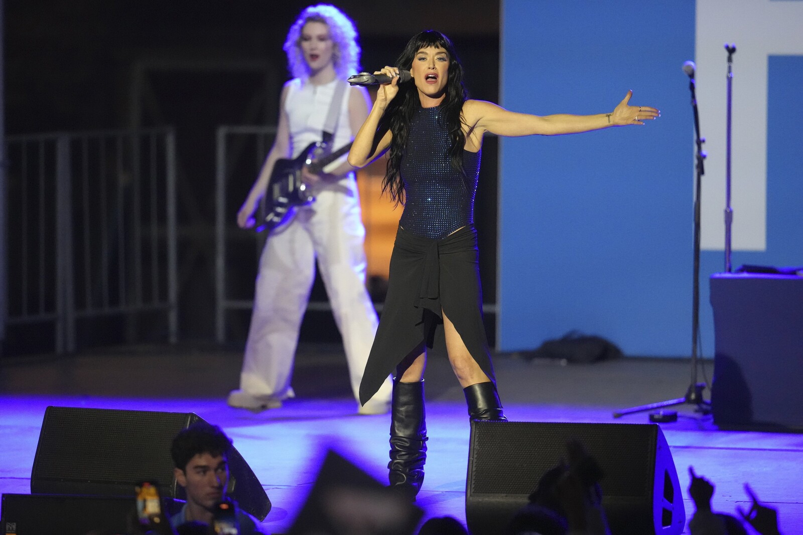 Katy Perry sang for her daughter's sake