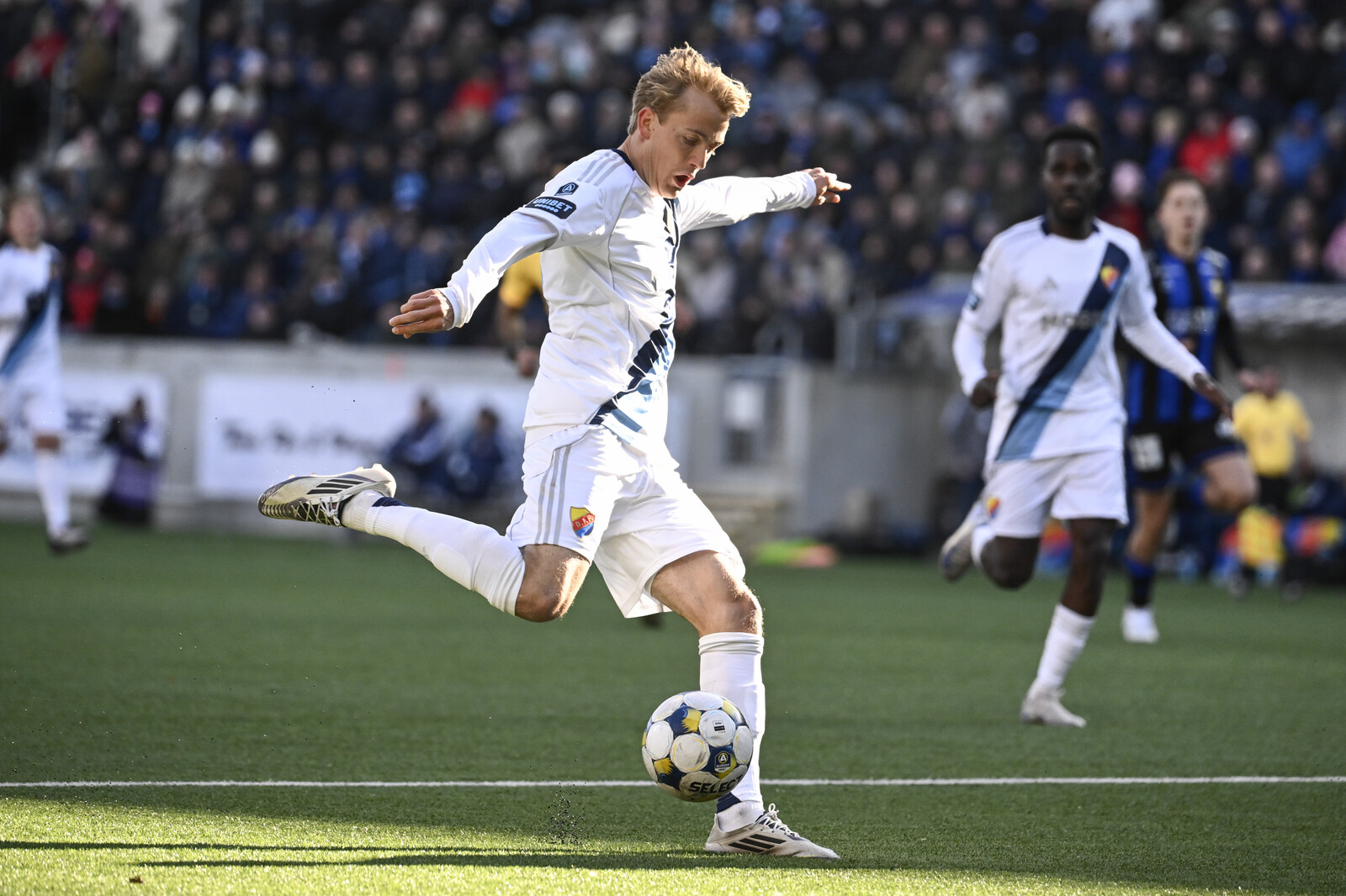 Djurgården Triumphs to Semifinals Despite Key Injuries