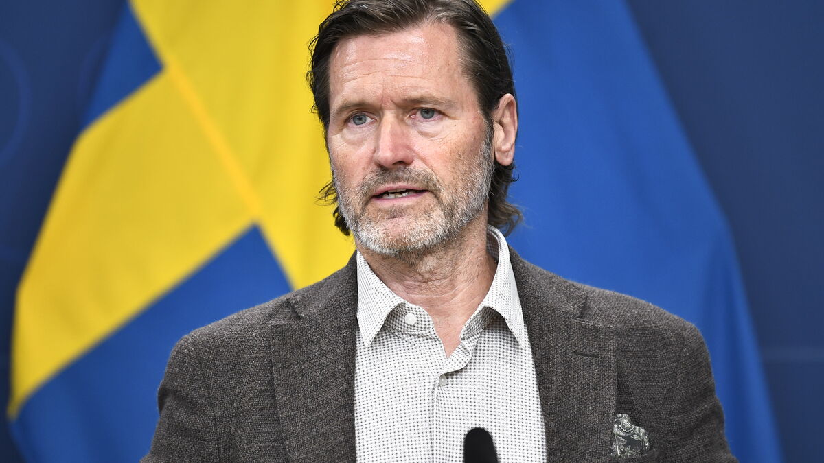 Liberals demand Riksdag debate after